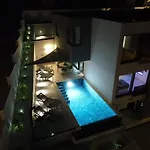 Spectacular X With Heated Pool Overlooking Split And Sea