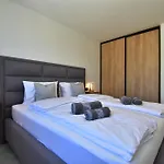 Spectacular X With Heated Pool Overlooking Split And Sea *