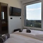 Spectacular X With Heated Pool Overlooking Split And Sea