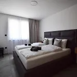 Spectacular X With Heated Pool Overlooking Split And Sea *