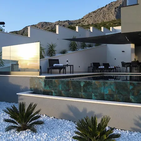 Spectacular X With Heated Pool Overlooking Split And Sea Villa Podstrana