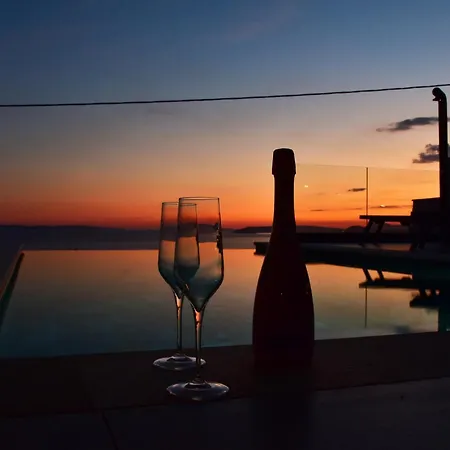 Villa Spectacular X With Heated Pool Overlooking Split And Sea Podstrana