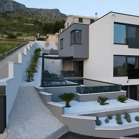 Villa Spectacular X With Heated Pool Overlooking Split And Sea Podstrana