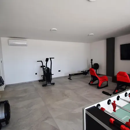 Spectacular X With Heated Pool Overlooking Split And Sea Villa *
